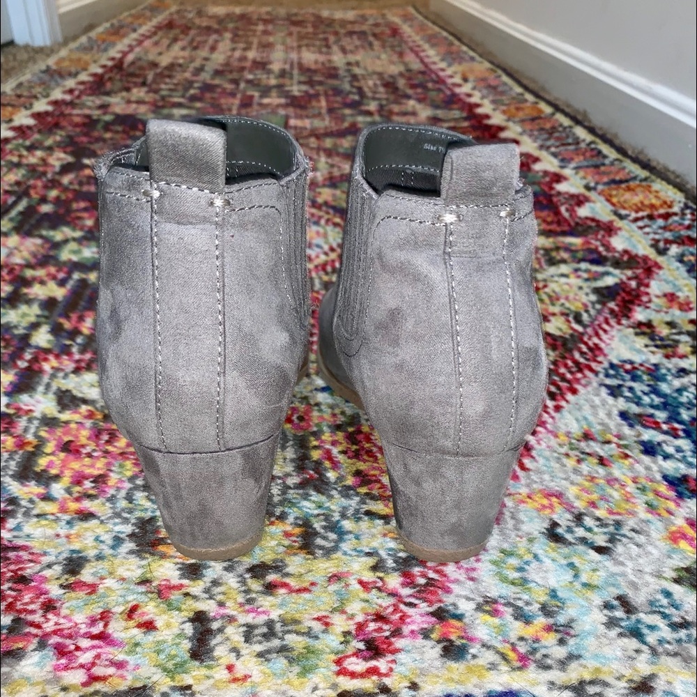 Grey Booties - Picture 2 of 3